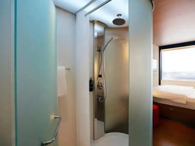 citizenM Paris Charles de Gaulle Airport - 7