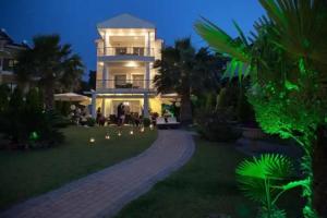 SUN RESIDENCE Exclusive Seaside Suites, Polykhrono