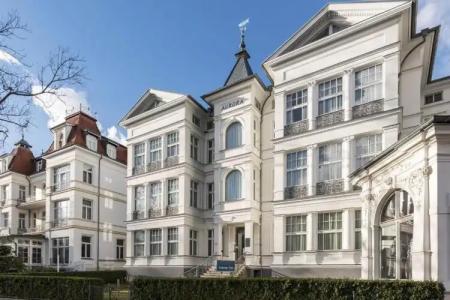 SEETELEsplanade mit Villa Aurora - 75