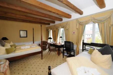 Niederländischer Hof - 17