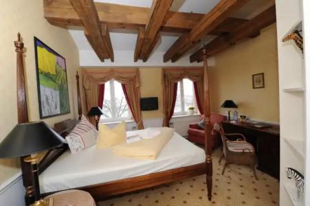 Niederländischer Hof - 5