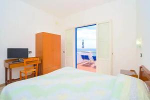 Hotel Regina del Mare, Ischia Town