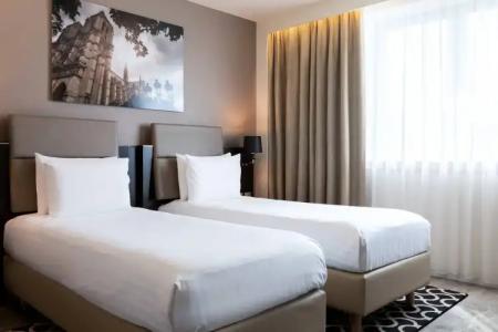 AC Paris Porte Maillot by Marriott - 5