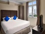 Suite with water view