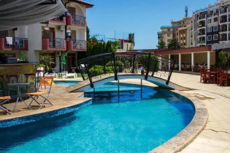 Complex Sunrise by HMG - All Inclusive - 8