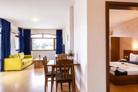 Complex Sunrise by HMG - All Inclusive - 76