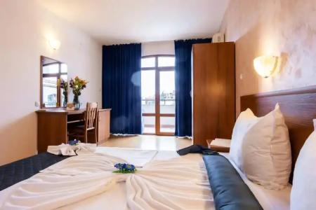 Complex Sunrise by HMG - All Inclusive - 9