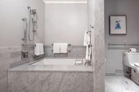 Waldorf Astoria Chicago - 4