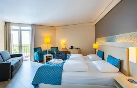 ambassador & spa - 48