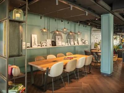 Motel One Saarbrücken - 26