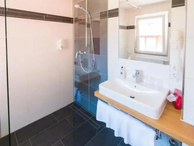 Löwen Garni - B&B - 7