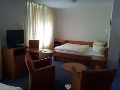 Löwen Garni - B&B - 15