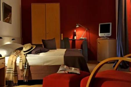 Breuer's Rüdesheimer Schloss - 11