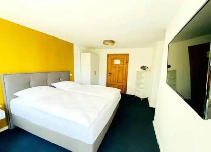 Bayerischer Hof - 53