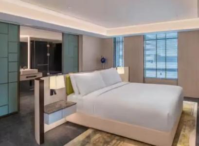 DoubleTree by Hilton Bangkok Ploenchit - SHA Plus Certified - 126