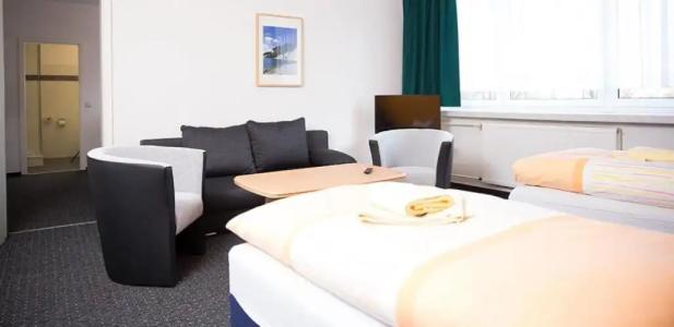 & Gästehaus Rostock Lütten Klein - 39