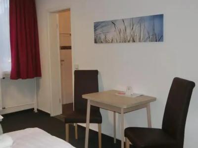 & Gästehaus Rostock Lütten Klein - 2