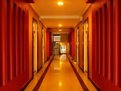 Mariya Boutique At Suvarnabhumi Airport - 6