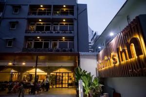 Maxim's Inn, Bangkok