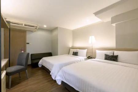 Maxim's Inn - 4
