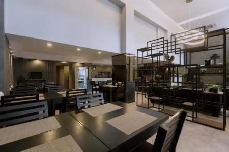 Maxim's Inn - 11