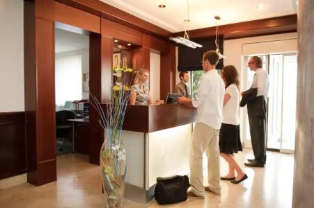 ACHAT Regensburg im Park - 29