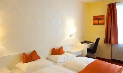 Herdegen - Self Check-in - 26