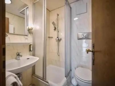 Herdegen - Self Check-in - 7