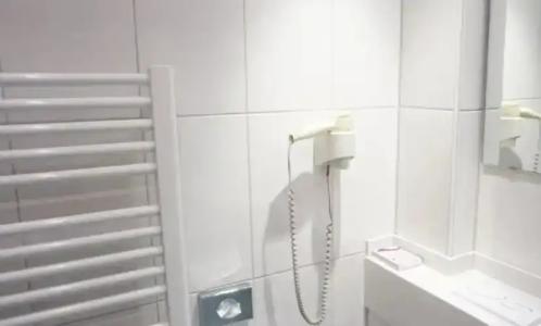 Herdegen - Self Check-in - 20