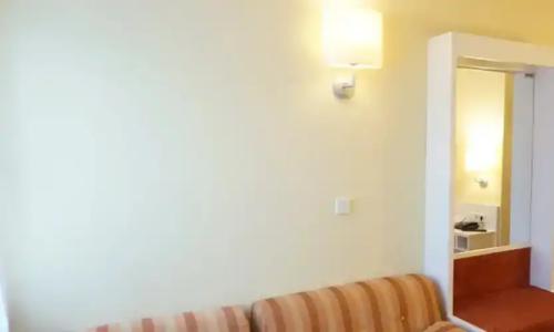 Herdegen - Self Check-in - 13