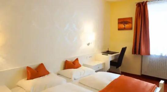 Herdegen - Self Check-in - 21