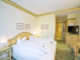 Comfort Double room with balcony and with partial sea view