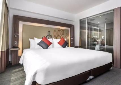 Novotel Bangkok Silom Road - 2