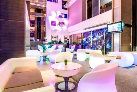Novotel Bangkok Silom Road - 8