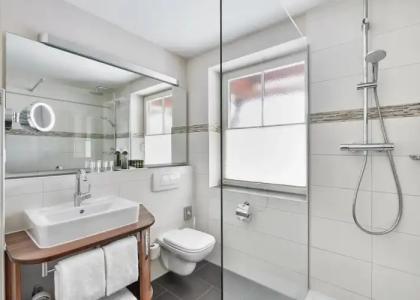 Königshof Resort - 8