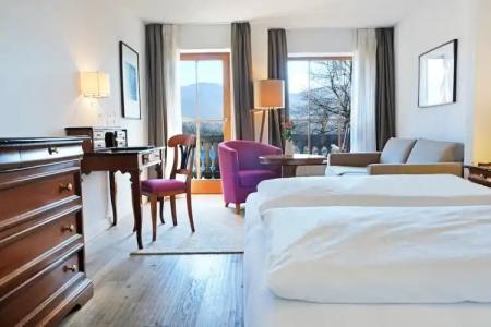 Bayerischer Hof - 105