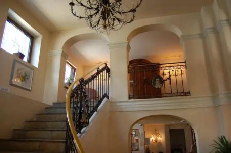 Bayerischer Hof - 12