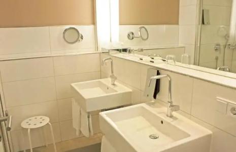 Bayerischer Hof - 140