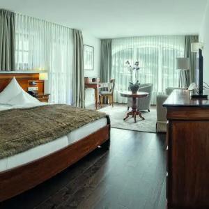 Bayerischer Hof - 90