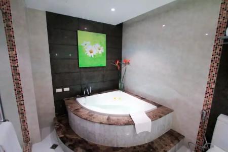 Petals Inn - 37