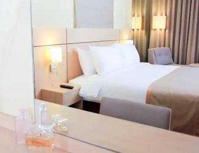 Petals Inn - 103