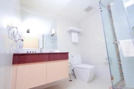Petals Inn - 138