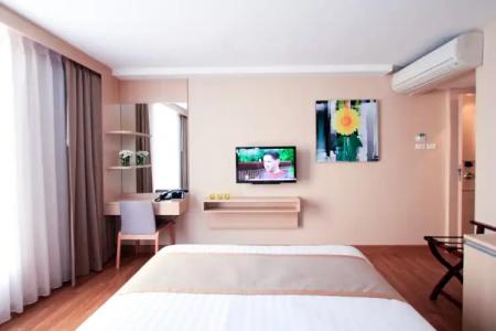 Petals Inn - 133