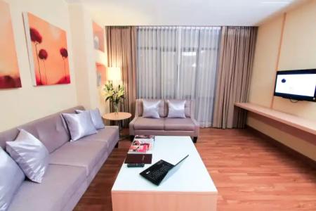 Petals Inn - 2