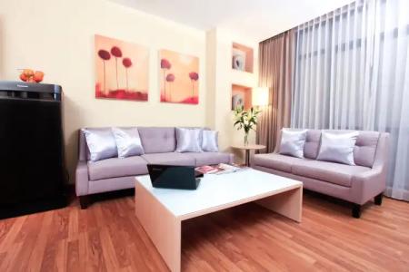 Petals Inn - 5