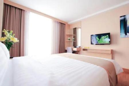 Petals Inn - 113