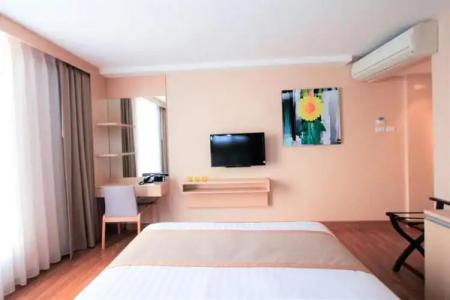 Petals Inn - 116