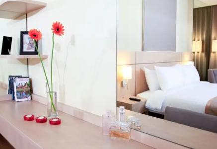 Petals Inn - 99