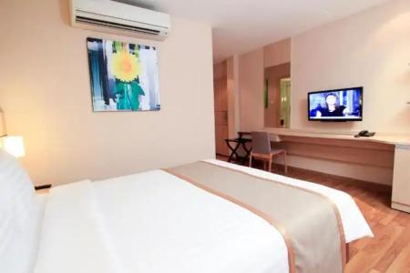 Petals Inn - 146