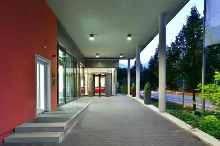 Novina Tillypark - 23